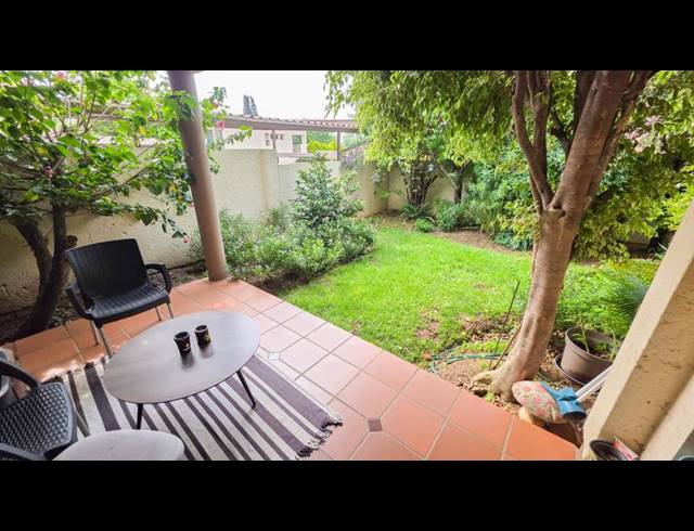 2 BEDROOM APARTMENT FOR SALE IN SUNNINGHILL
